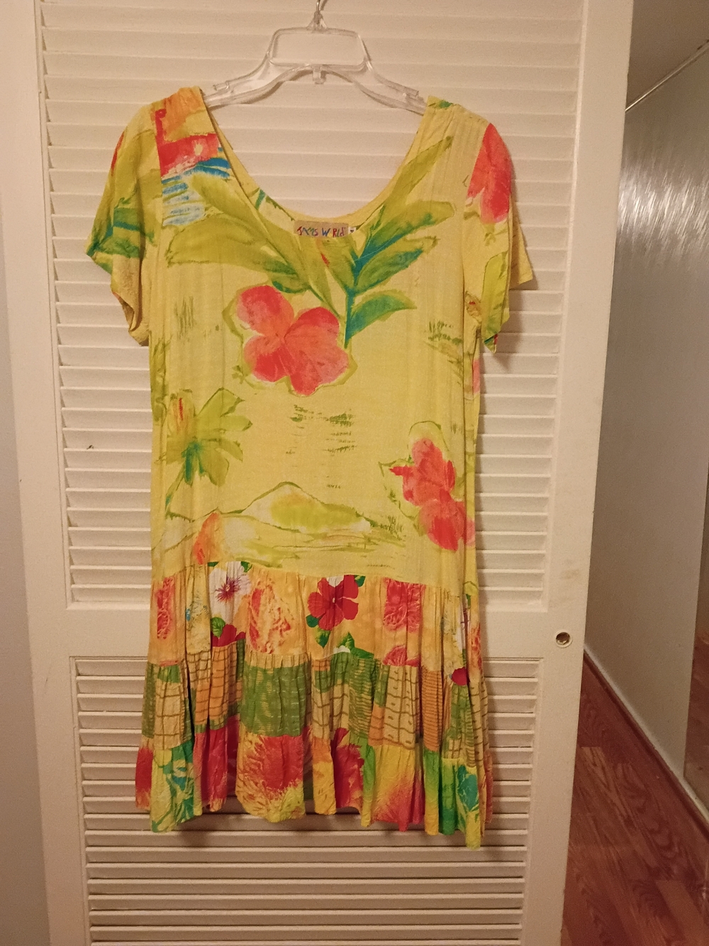 Jams World Yellow Floral V-Neck Short-Sleeve Tunic - Picture 2 of 5
